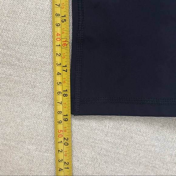 Gap Fit Sculpt Compression Hi-Rise Capri Legging Small, Like new condition - Picture 12 of 12